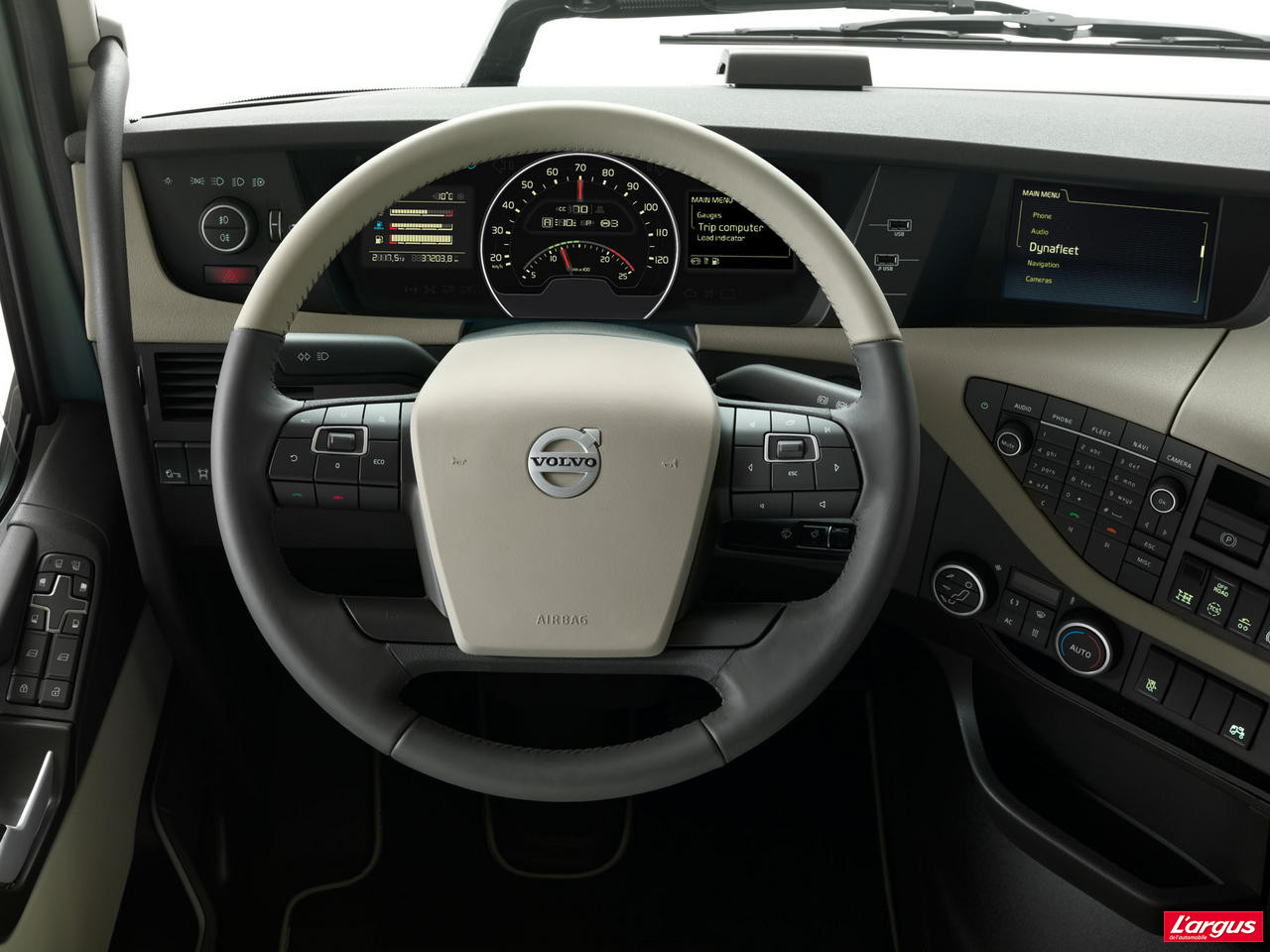 Volvo Trucks a présenté son nouveau FH