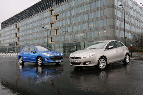 Peugeot 308 1.6 VTi 16v Premium 5 p. face à Fiat Bravo 1.4 T-Jet Élégance