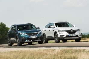 Match Renault Koleos Peugeot 5008 : Action deux voitures vue AV droit serré
