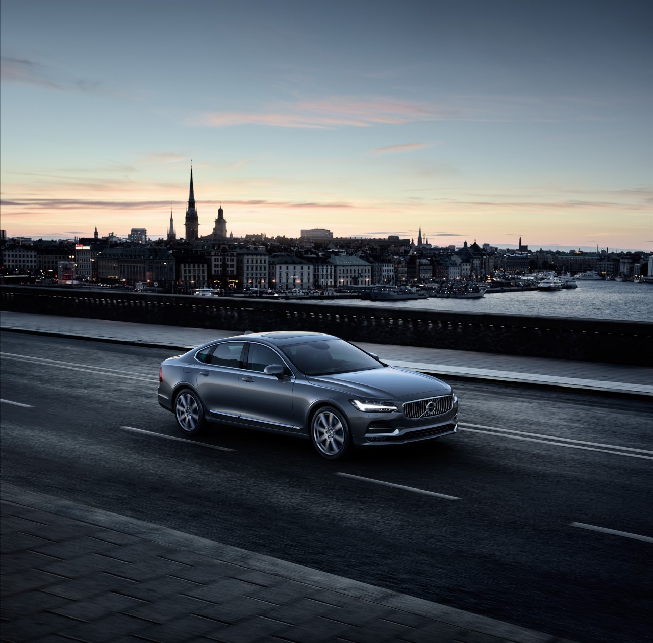[Image: 170234-location-front-quarter-volvo-s90-osmium-grey.jpg]