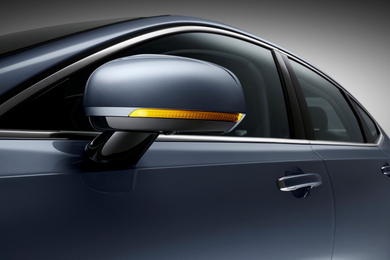 [Image: 170369-detail-door-mirror-volvo-s90-mussel-blue.jpg]
