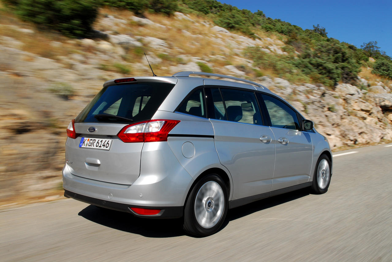 Le Ford C-MAX voit grand pour offrir sept places