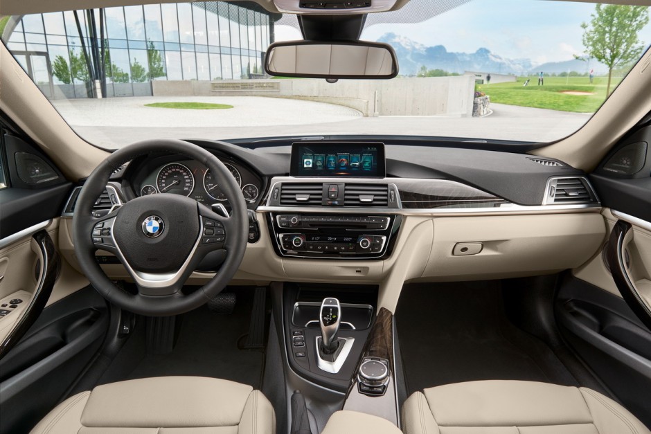 Résultat de recherche d'images pour "bmw serie 3 2016 interior"