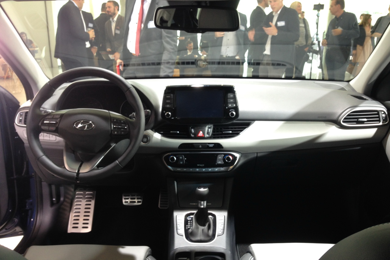 Hyundai i30 (2016) : infos, photos et vidéo de la nouvelle ...