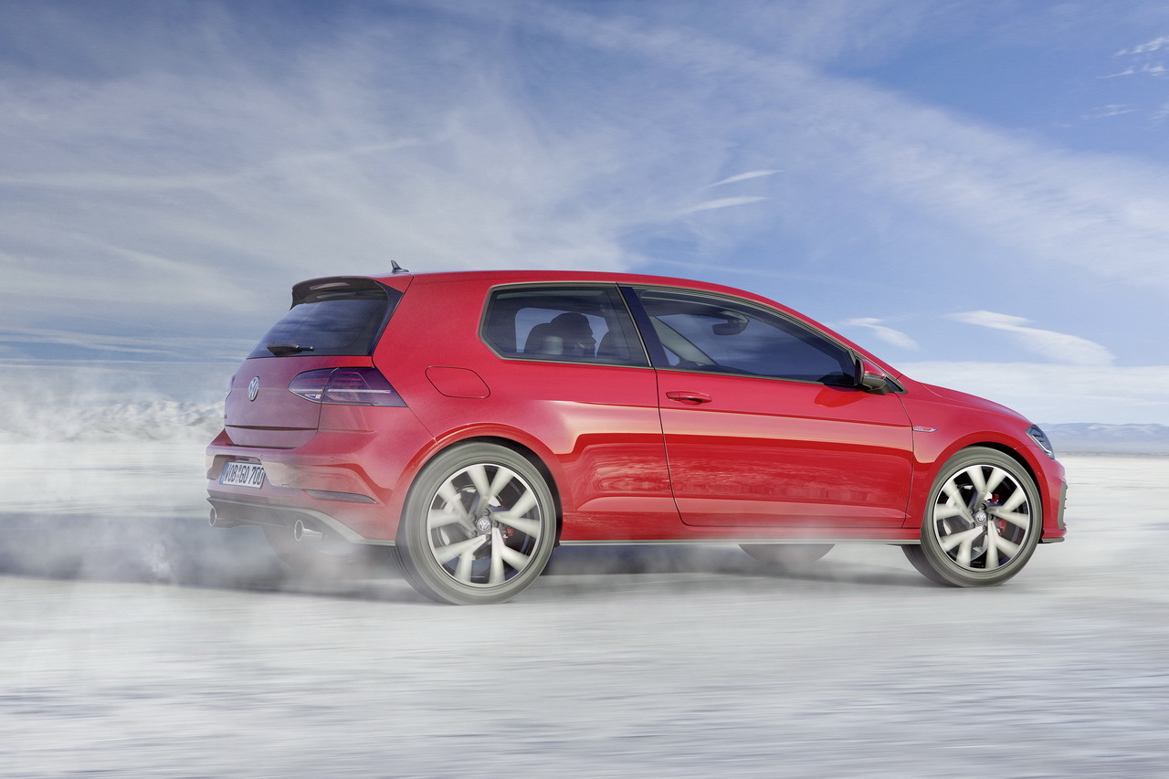 2017-volkswagen-golf-gti-4.jpg