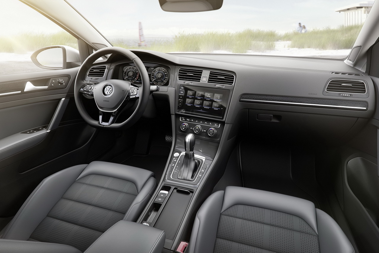 2017-volkswagen-golf-sw-6.jpg