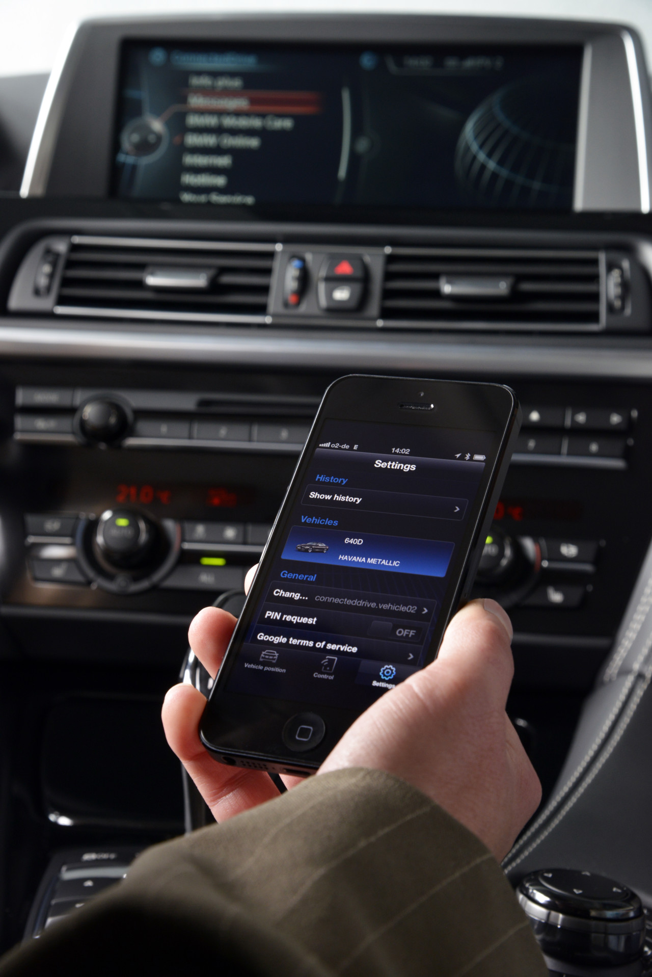 BMW ConnectedDrive 2013 services et multimédia via la 3G