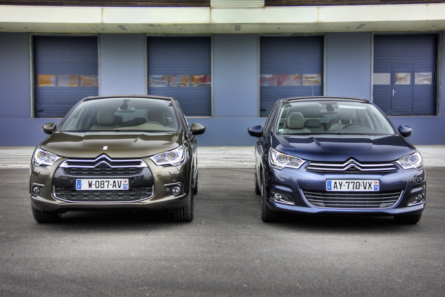Comparativement à la C4 (à droite), la DS4 est plus haute de 2,8 cm et moins longue de 5 cm.