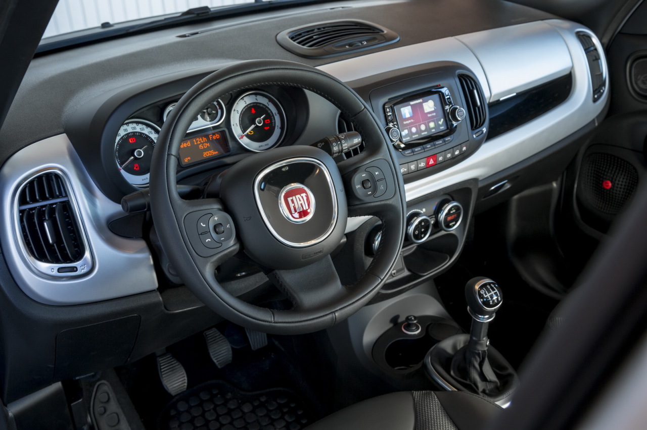 La position de conduite est l'un des défauts de la Fiat 500L.
