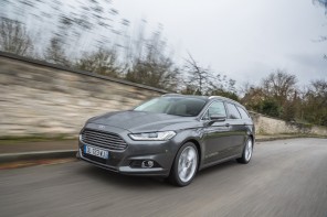 Commercialisée en même temps que la berline, la Mondeo SW réclame un surcoût de 1 000 €