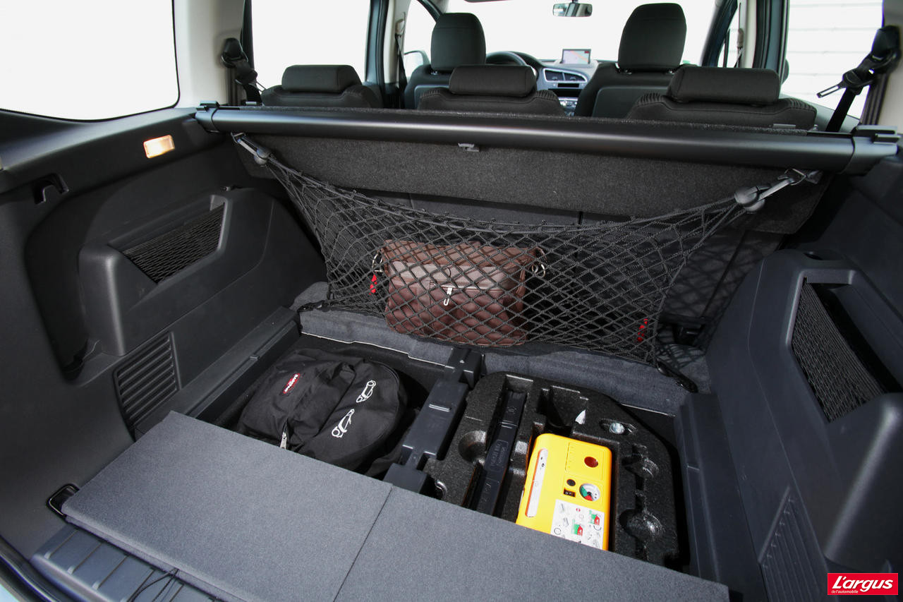 Peugeot 5008 vie à bord