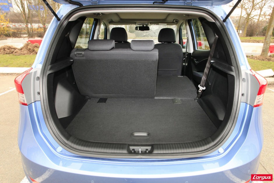 Hyundai Passe Au Minispace Photo 8 L Argus
