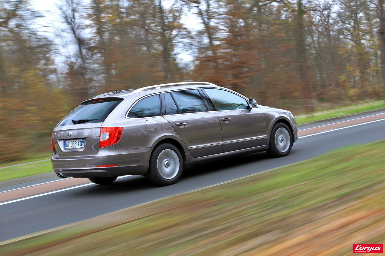 Skoda Superb Combi Classe affaire, tarif éco