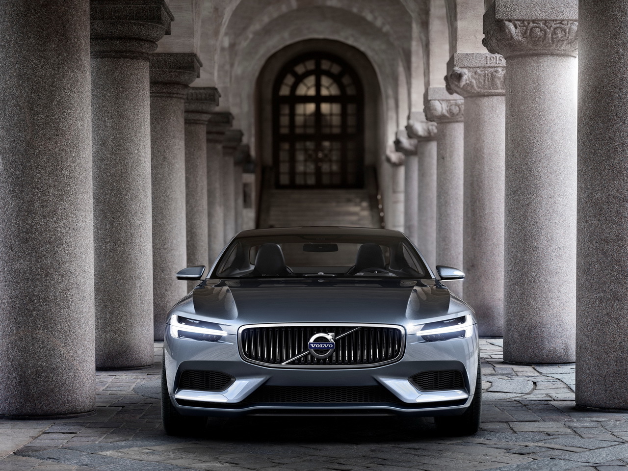 Salon de Francfort 2013 Volvo Concept C Coupe : subtile référence au coupé P1800
