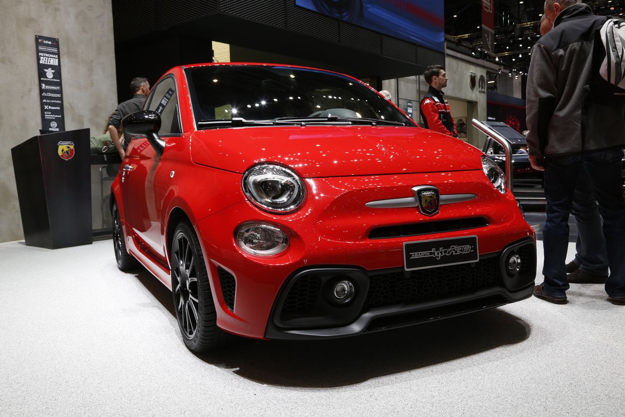 Abarth 595 Pista : une pistarde à Genève