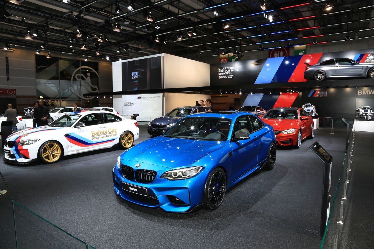 Stand BMW M au Mondial de l'auto 2016 sportivité assumée ! L'argus
