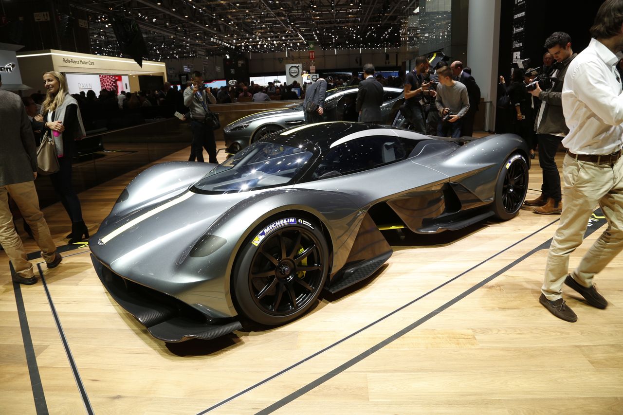 Aston Martin AM-RB 001, la Walkyrie entame sa chevauchée