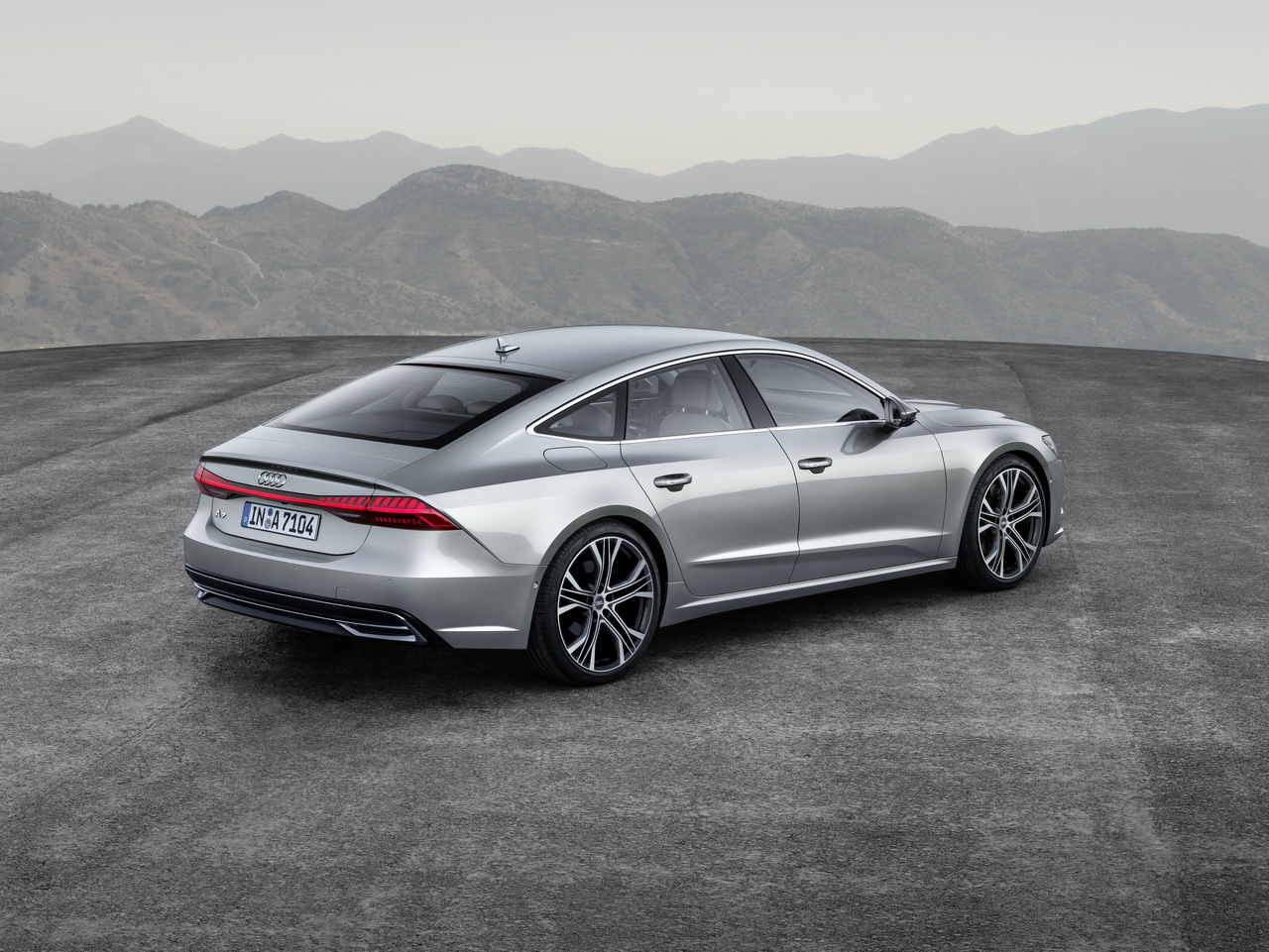 [Image: audi-a7-sportback-2-2018-05.jpg]