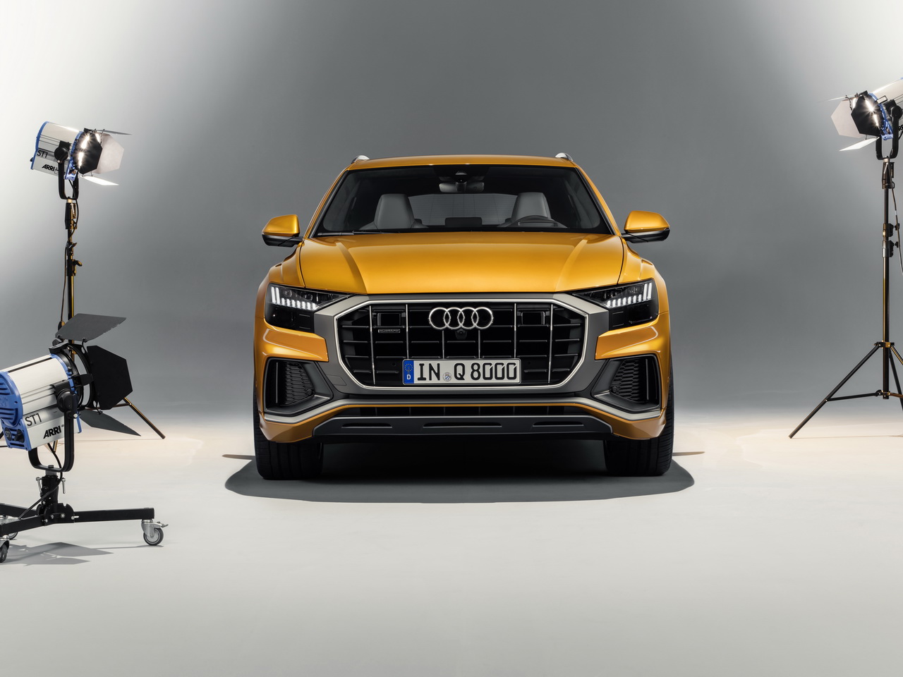 [Image: audi-q8-orange-2018-01.jpg]