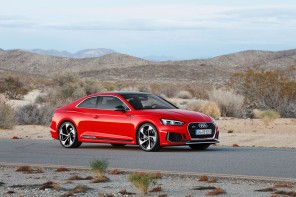 audi RS5 rouge