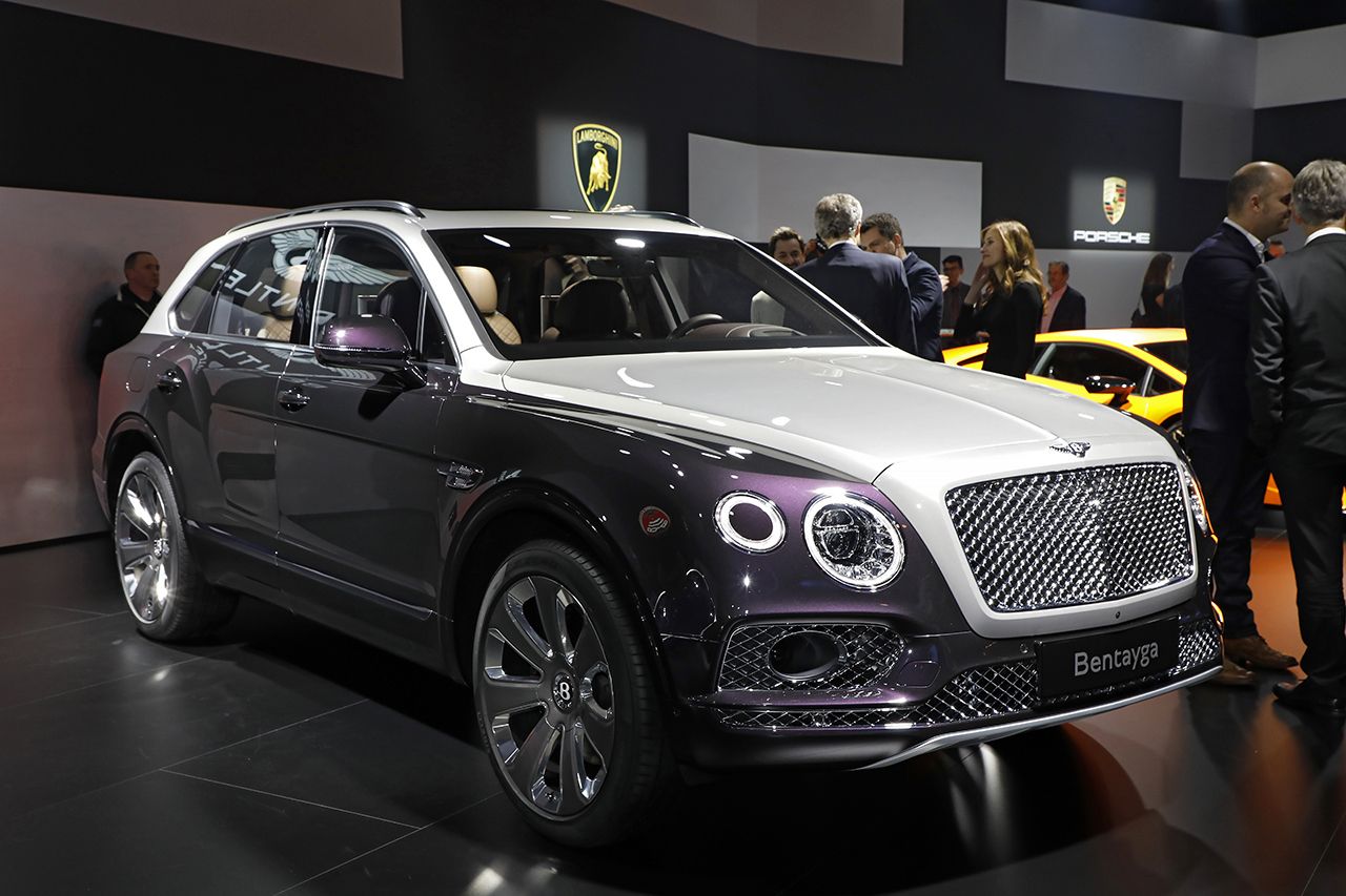 Top 25 des voitures les plus chères Bentley Bentayga 217 300 € L