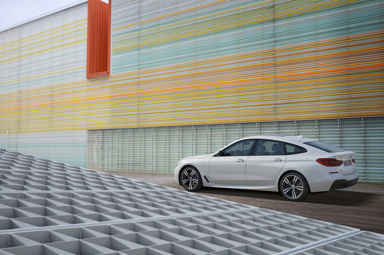 [Image: bmw-serie-6-gran-turismo-30-.jpg]