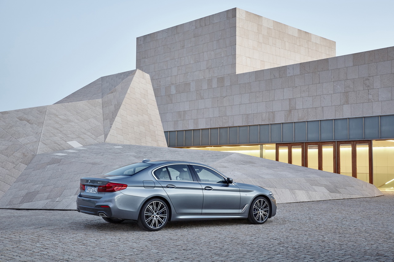 [Image: bmw-serie5-2017-07.jpg]
