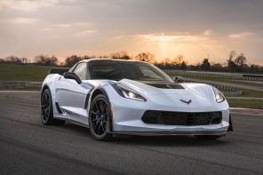 chevrolet corvette Z06 blanche