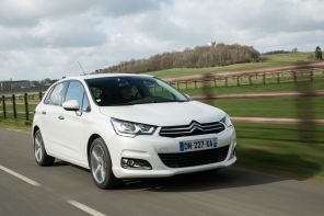 nouvelle citroen c4 sur route