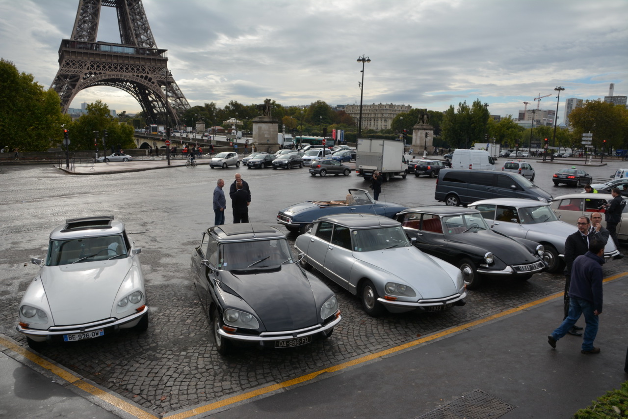 Citroën DS des balades gratuites dans Paris le 6 octobre 2015 L'argus