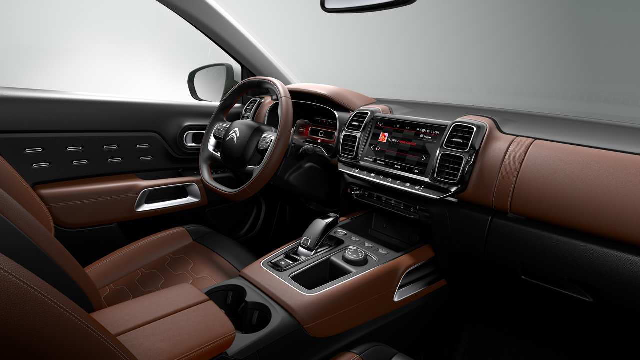 [Image: cl-17-036-017-redimensionner.jpg]