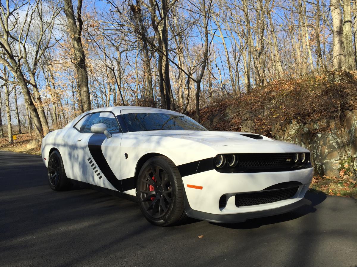 Dodge Challenger A Vendre >> Les meilleures voitures pour les fans de Star Wars - Dodge Challenger Stormtrooper - L'argus Dodge Challenger A Vendre >> Les meilleures voitures pour les fans de Star Wars - Dodge Challenger Stormtrooper - L'argus