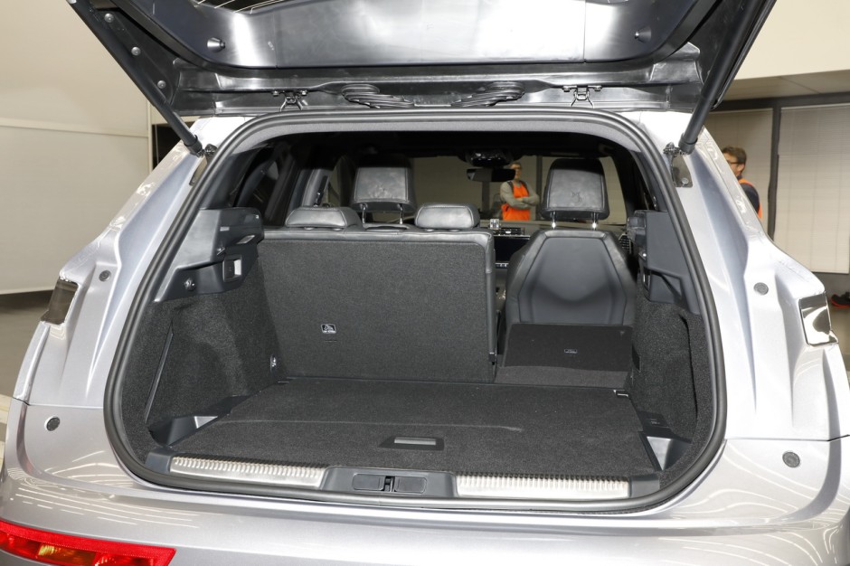 ds7-crossback-2017-sochaux-86_1.jpg?widt
