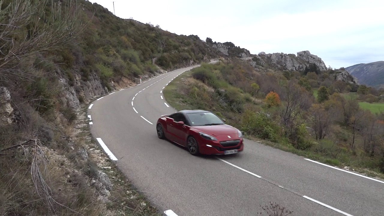 Essai vidéo de la Peugeot RCZ R (2013)