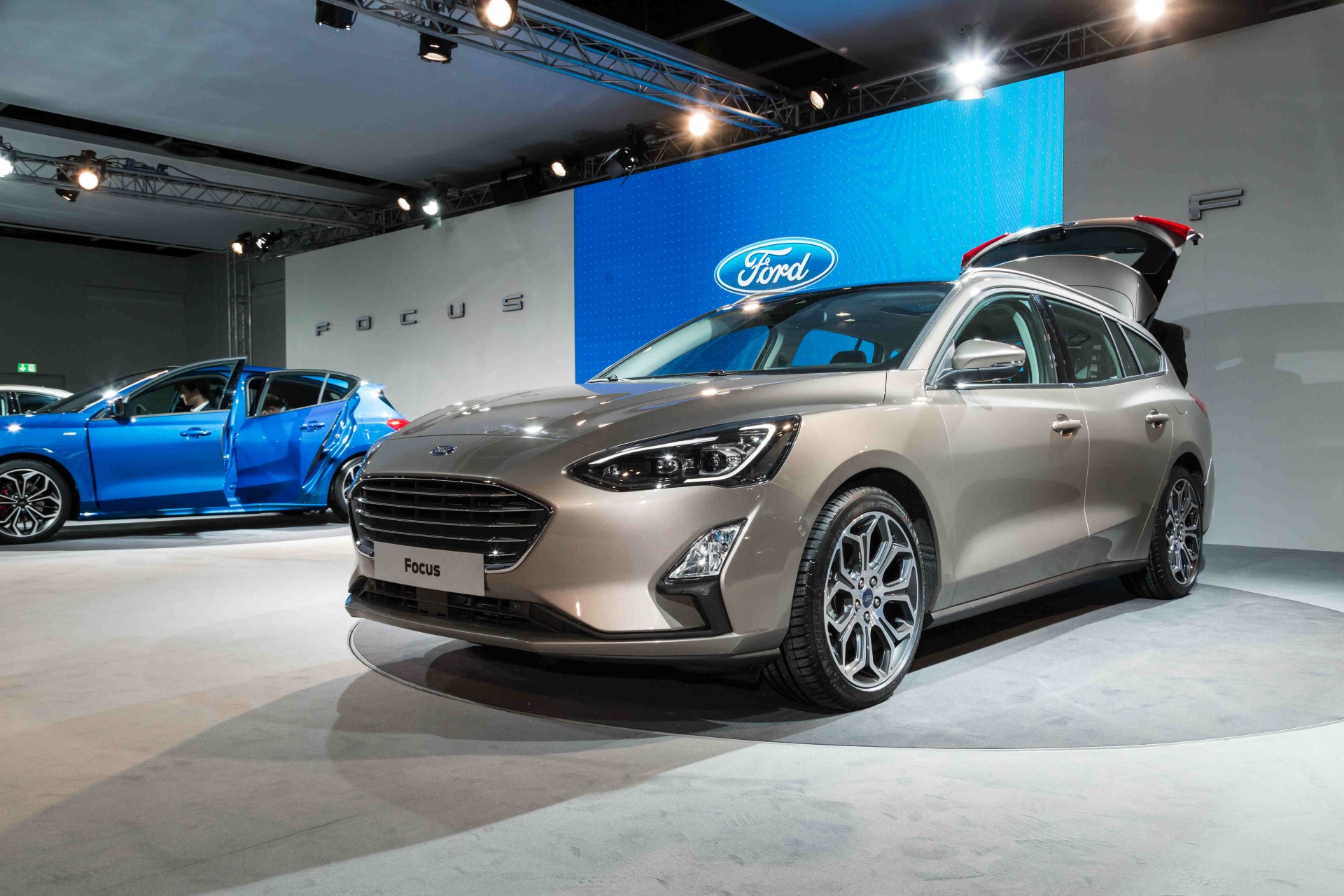 ford-focus-sw-2018-19.jpg