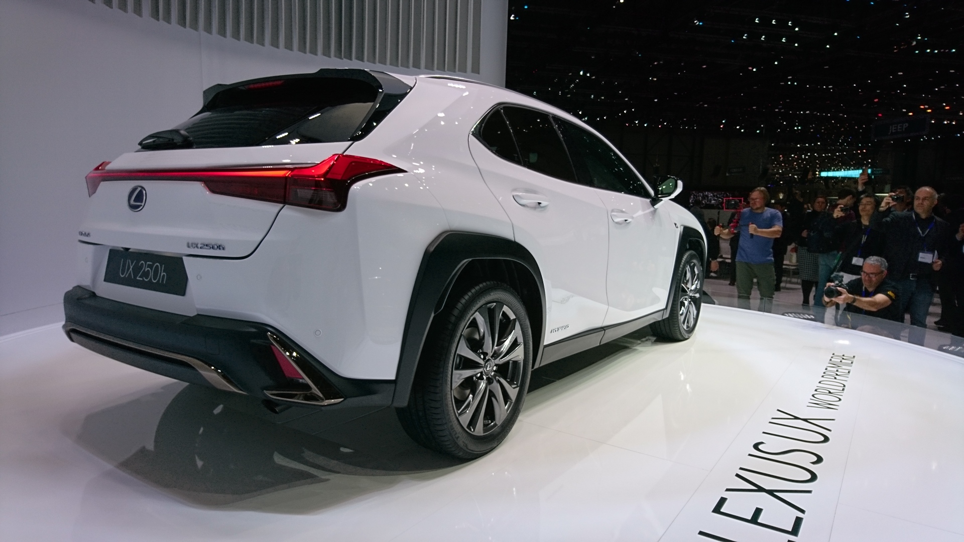 lexus-ux-geneve-2018-0677.jpg