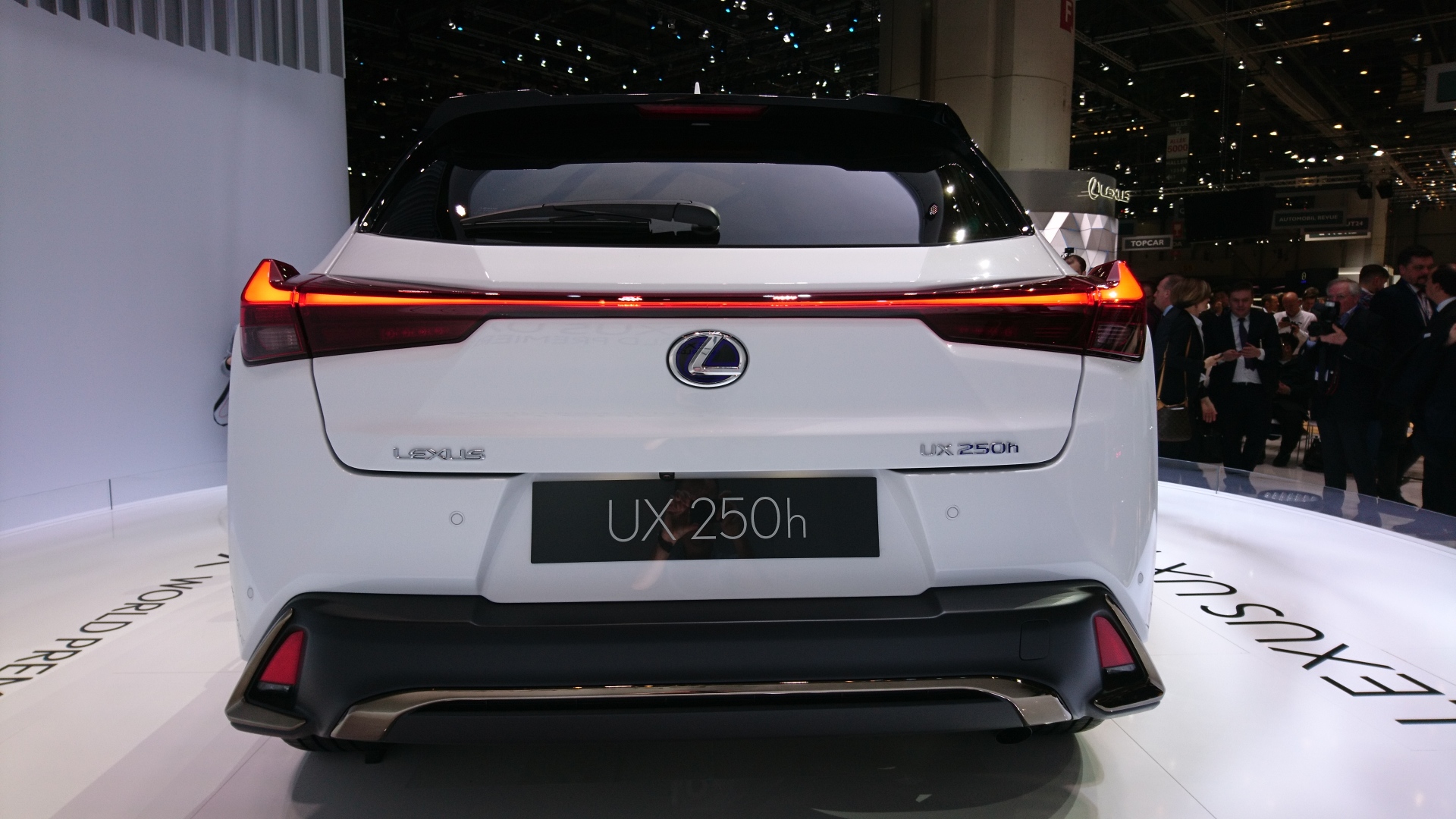 lexus-ux-geneve-2018-0678.jpg