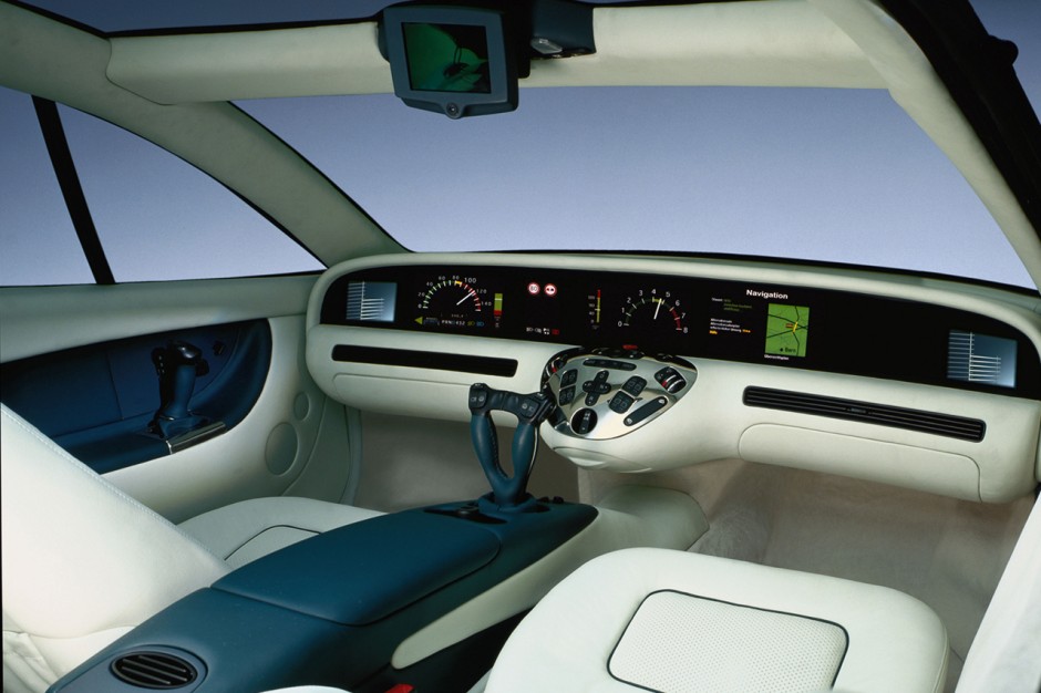 [Image: mercedes-f200-inte-rieur.jpg?width=940&q...quality=90]