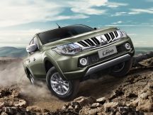 Le nouveau Mitsubishi L200 (2015) s'offre un style viril.