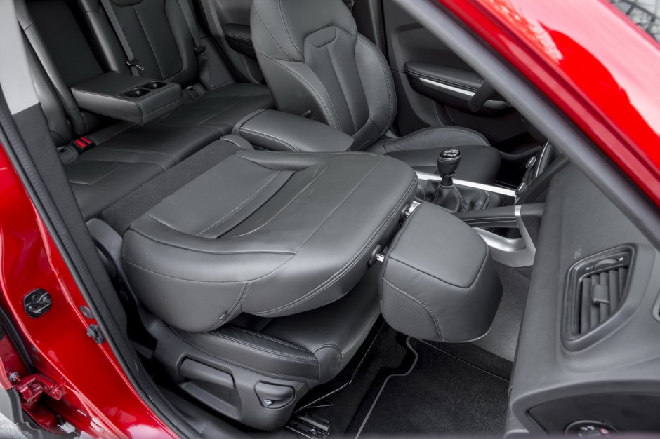 Nouveau Renault Kadjar 2015 VS Nissan Qashqai, premier ... Nouveau Renault Kadjar 2015 VS Nissan Qashqai, premier ...