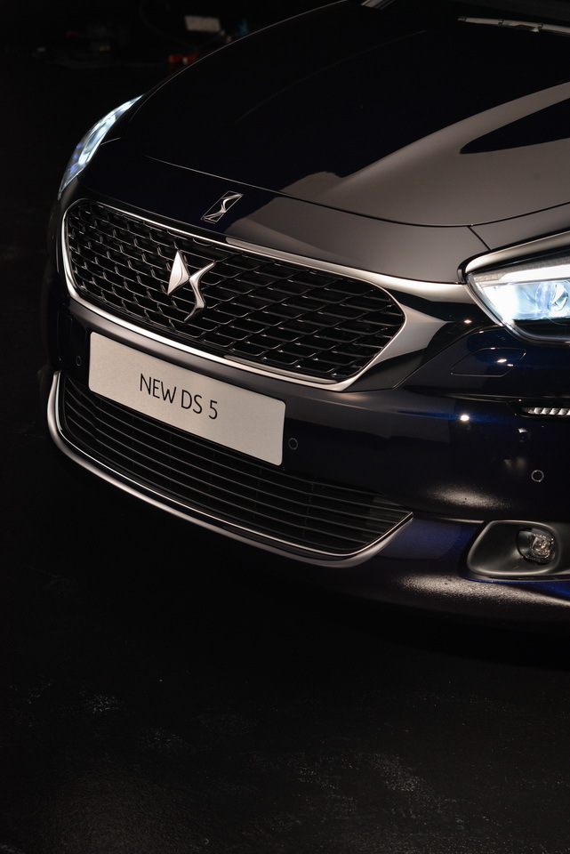 http://www.largus.fr/images/images/nouvelle-citroen-ds5-restylee-2015-salon-geneve-13-_redimensionner.jpg