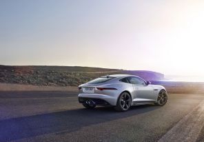 Jaguar F-Type 400 SPORT 3/4 arrière