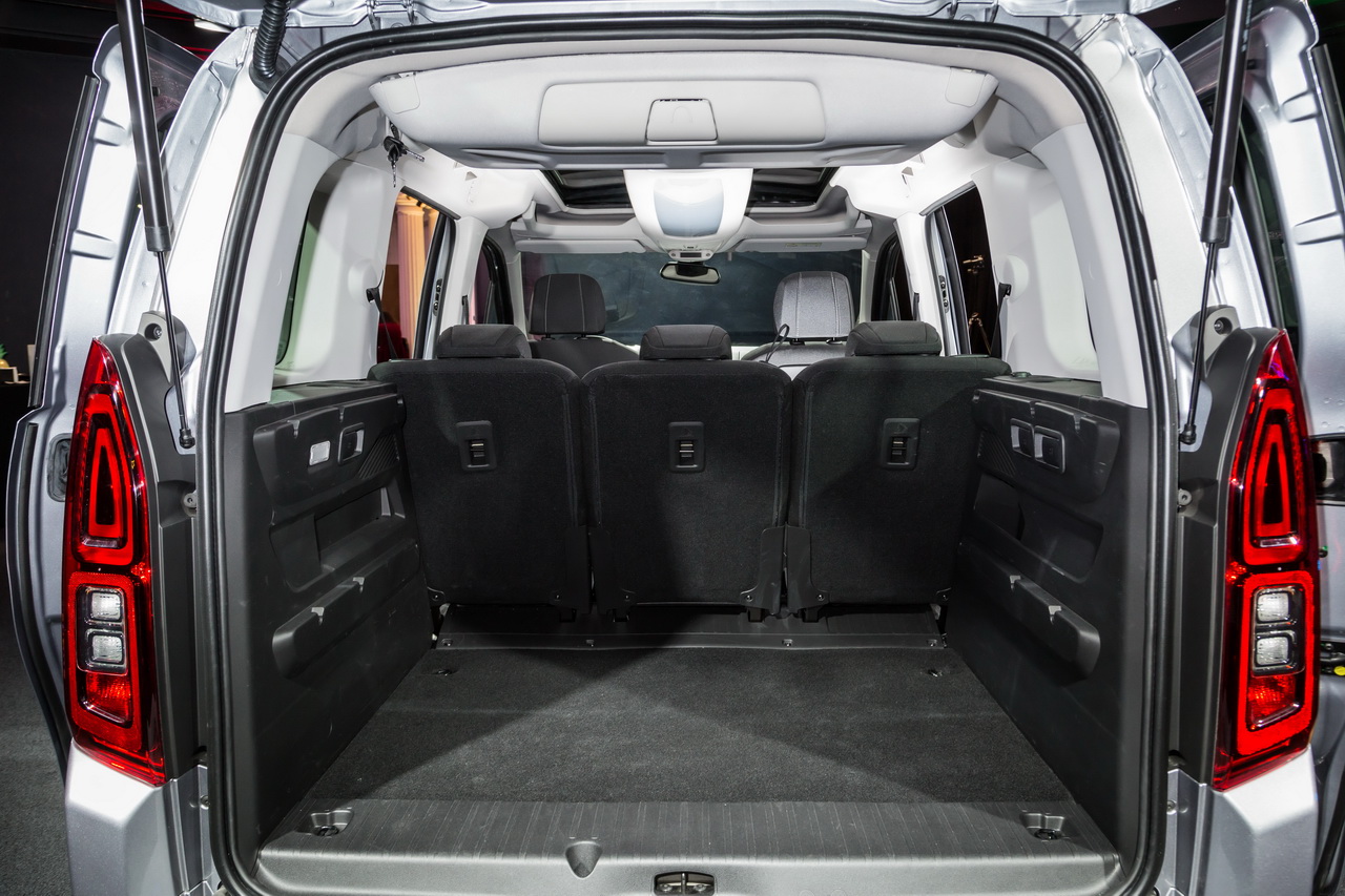Opel Combo Life vs Renault Kangoo : les ludospaces des ...