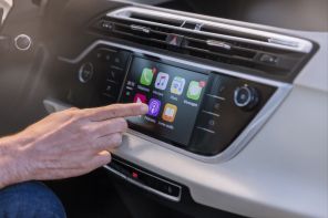 ecrans tactiles dysfonctionnements chez Citroën, DS, Peugeot et Renault