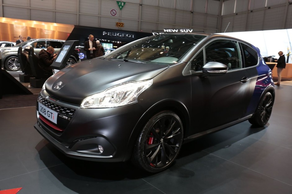 2015 - [Peugeot] 208 restylée - Page 23 Peugeot-208gti-ac-geneve2017-01