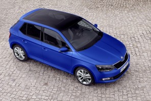 Skoda Fabia bleue