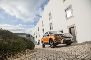 Suzuki Vitara orange