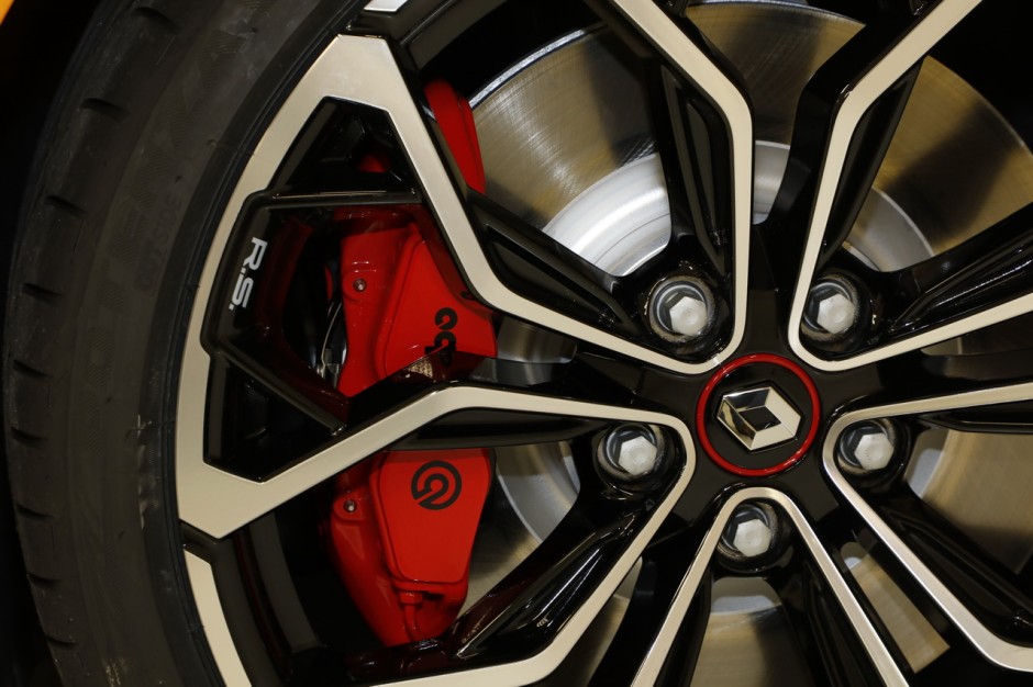 renault-megane-4-rs-2017-13.jpg?width=94