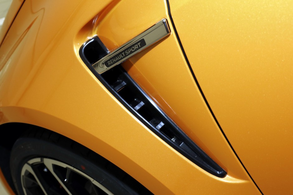 renault-megane-4-rs-2017-38.jpg?width=94
