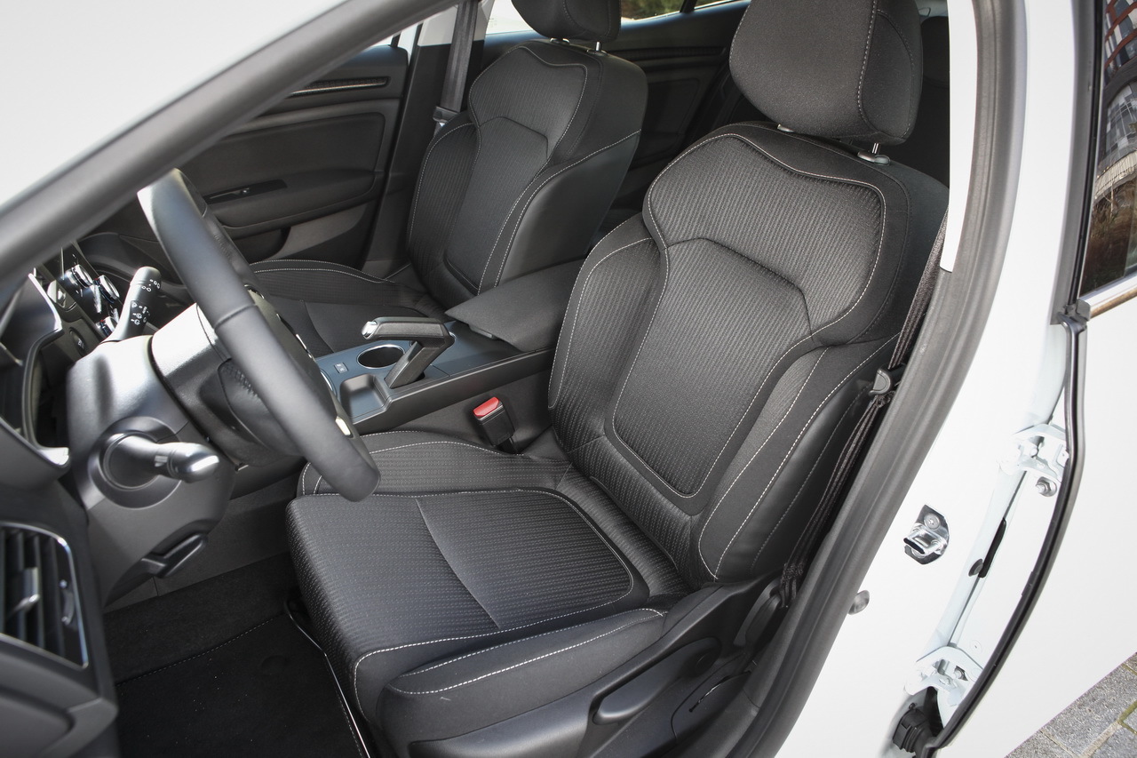 sieges avant megane 4 zen